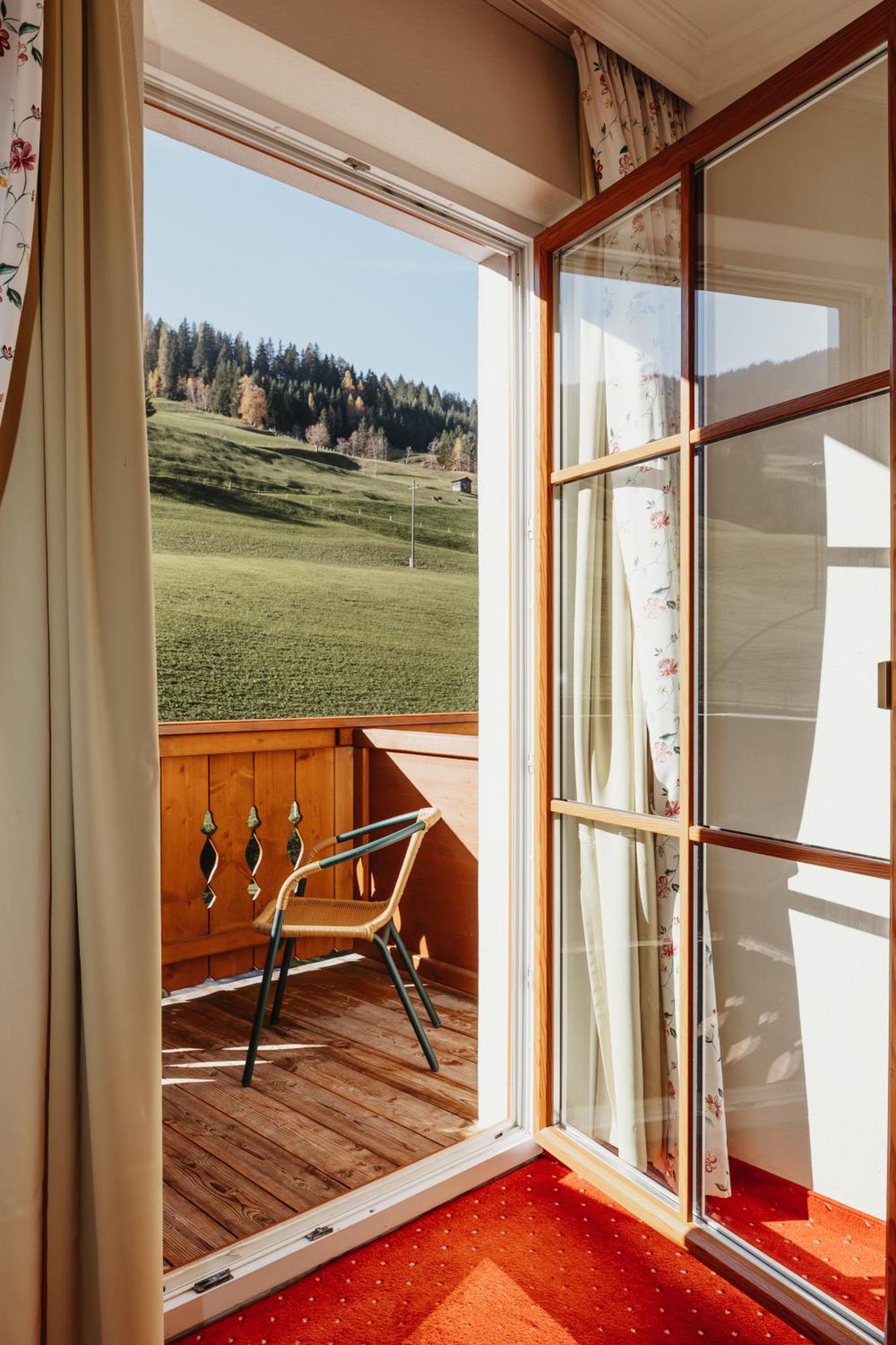 Hotel Lammwirt グロースアルル エクステリア 写真